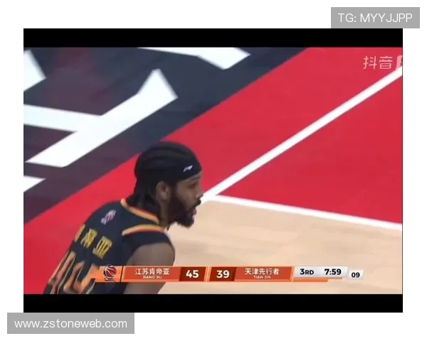 江苏肯帝亚迎战新疆篮球队全力争胜展现实力与团队合作精神